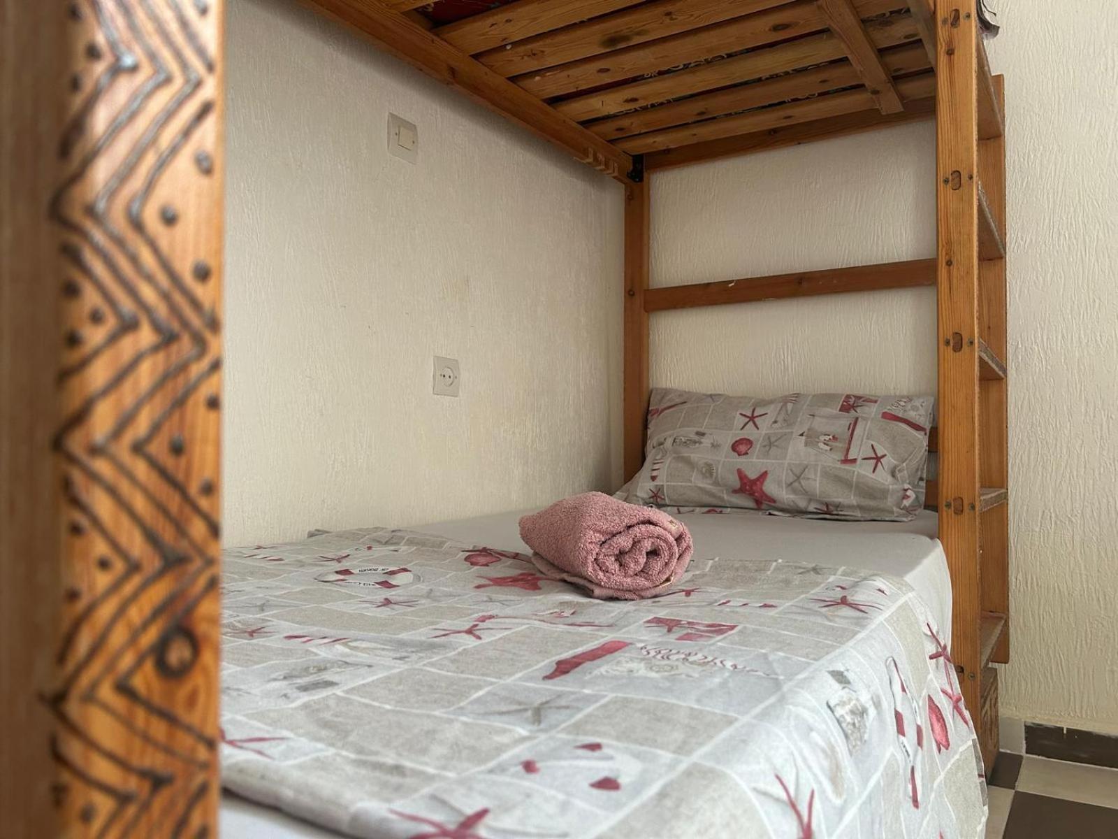 Idriss Tamraght Surfhostel Taghazout Quarto foto